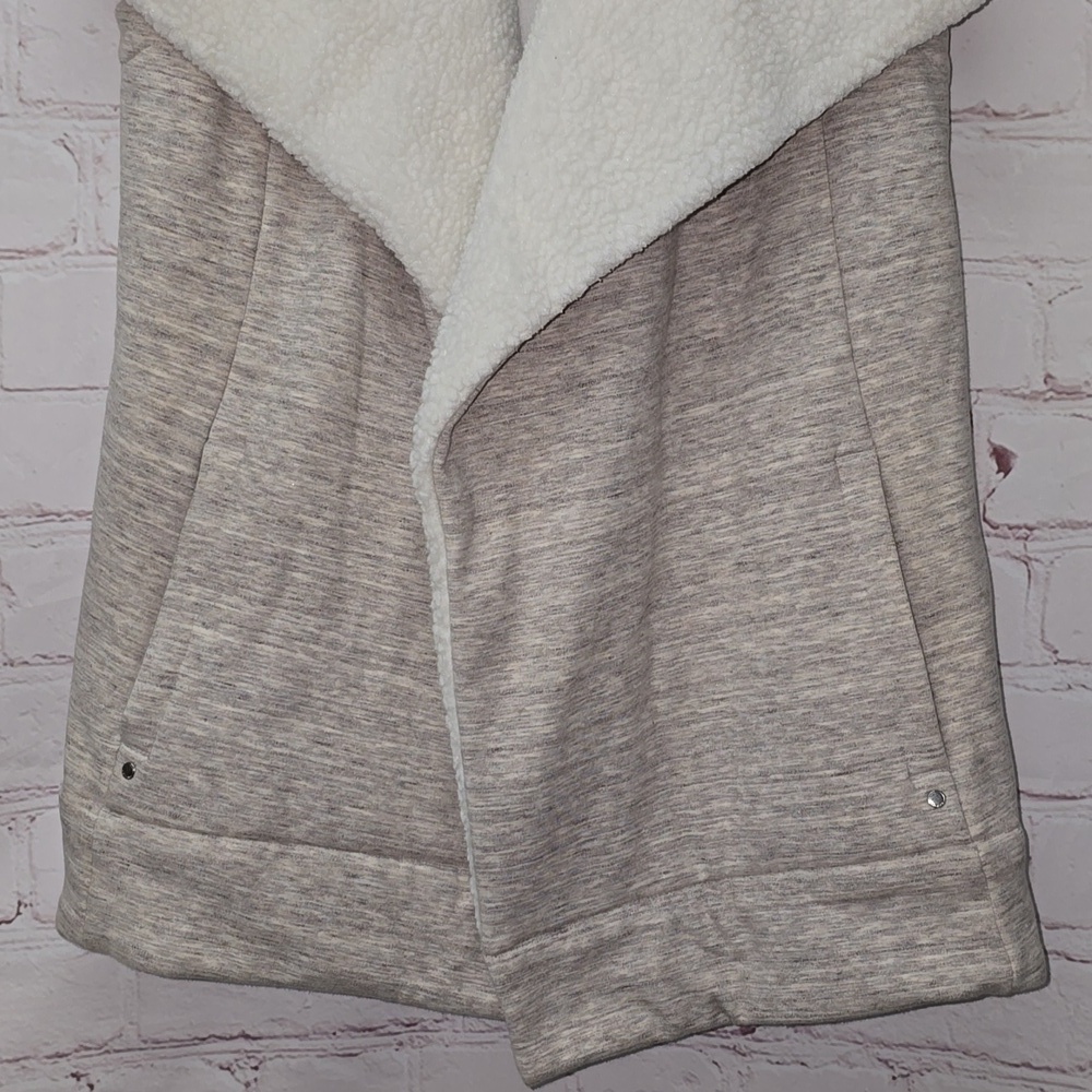 Athleta Apres Anything Sherpa Fleece Vest Oatmeal Heather Women's Size S - Picture 6 of 14